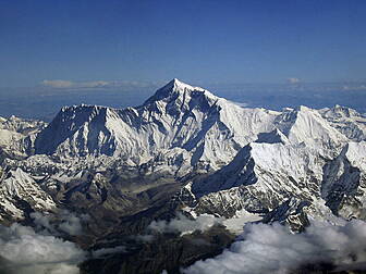 7.1 magnitude quake hits Nepal